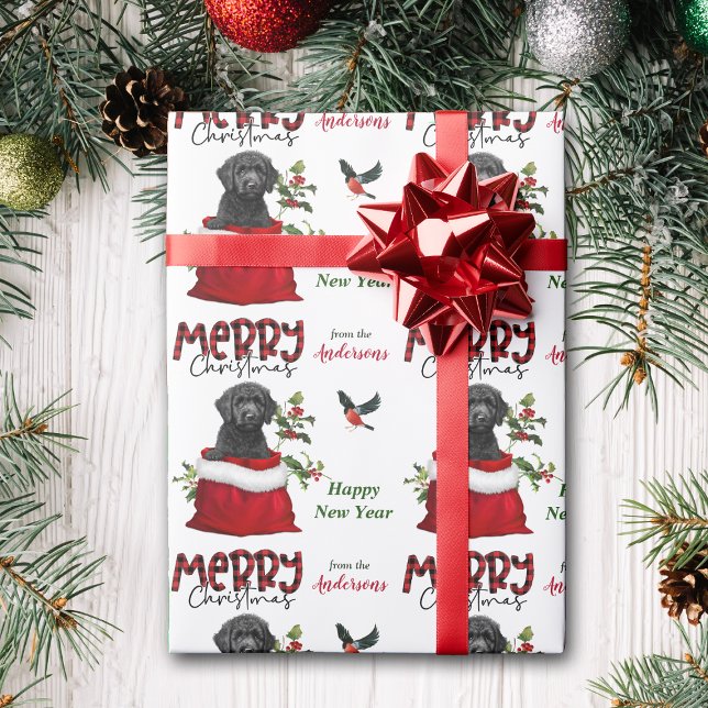 Niedlicher schwarzer Labradoodle Hund in der Weihn Geschenkpapier (Von Creator hochgeladen)