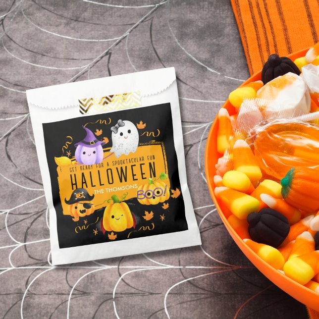 Niedlicher schwarzer Spooktacularer Spaß Halloween Geschenktütchen (Von Creator hochgeladen)