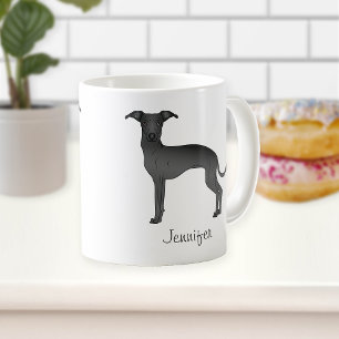 Niedlicher schwarzitalienischer Grauhound-Hund mit Kaffeetasse