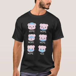Niedlicher Schweineführer zum Tragen einer Maske T-Shirt