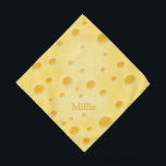 Niedlicher Schweizer Käse Personalisiert Halstuch<br><div class="desc">Dieses skurrile Design zeichnet sich durch einen realistischen und cremigen Schweizer Käse aus, der mit dem Namen Ihres Haustieres personalisiert werden kann. Das andere Ende der Bandana kann verlassen werden, wie es ist oder Sie können die Zuhause- und Tierarztkontakte Ihres Haustieres und medizinische Bedingungen und andere Fakten, die Sie gewollt...</div>