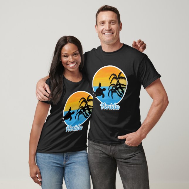 Niedlicher Sonnenuntergang in Florida mit Schildkr T-Shirt (Unisex)