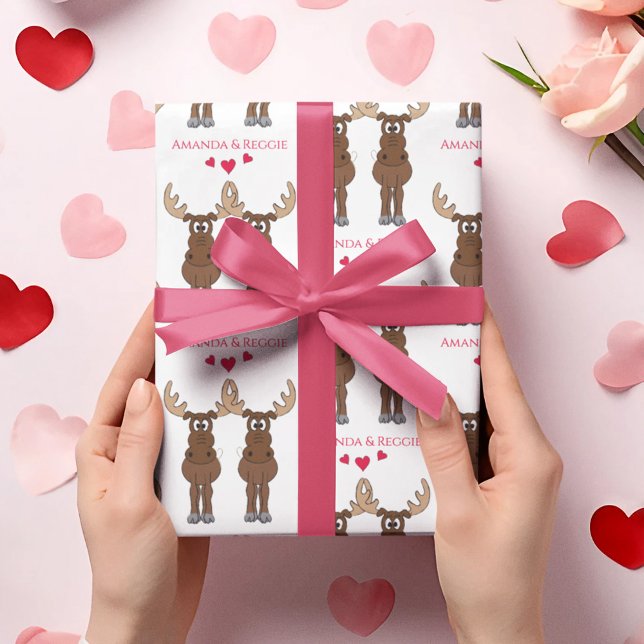 Niedlicher Spaß am Sonntag des Valentins Geschenkpapier (Cute whimsical Moose Valentine's Day Wrapping Paper. )