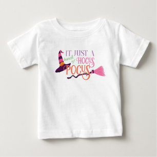 Niedlicher Spaß Rosa Hexenhocus Halloween-Hut Baby T-shirt