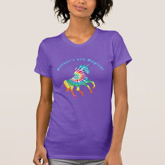 Niedlicher Spaß Unicorn Regenbogenmütter sind magi T-Shirt