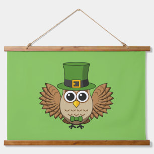 Niedlicher St. Patrick's Day Owl Cartoon Wandteppich Mit Holzrahmen