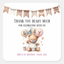 Niedlicher Teddybär mit Balloons und Geschenken Quadratischer Aufkleber