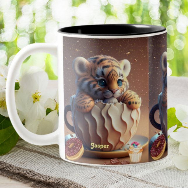 Niedlicher Tiger Personalisierter Name Rustikaler  Zweifarbige Tasse (Von Creator hochgeladen)