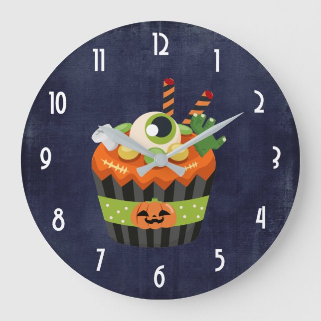 Niedlicher und grauenhafter Halloween Cupcake mit  Große Wanduhr (Vorderseite)