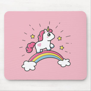 Niedlicher Unicorn auf einem Regenbogen-Entwurf Mousepad