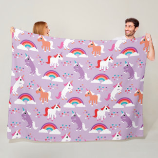 Niedlicher Unicorn-Regenbogen lila Fleecedecke