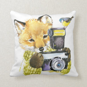 Niedlicher WatercolorFox, der Fotos macht Kissen