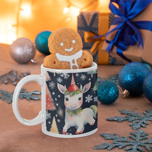 Niedlicher Weihnachtsfest Einhorn Custom Holiday Zweifarbige Tasse (Von Creator hochgeladen)
