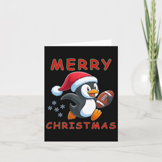 Niedlicher Weihnachtsfußballpinguin Karte (Vorderseite)
