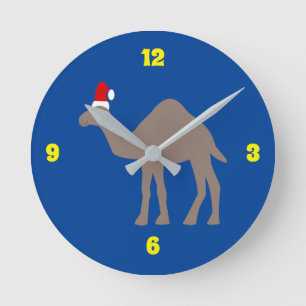 Niedlicher Weihnachtskamel Runde Wanduhr