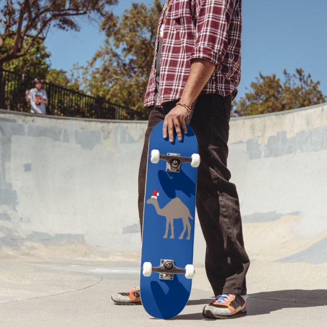 Niedlicher Weihnachtskamel Skateboard (Außenbereich 2)