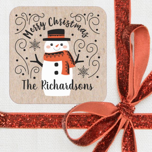Niedlicher Weihnachtsschneemann Quadratischer Aufkleber (A festive kraft Christmas sticker with a cute snowman. Perfect for decorating your holiday gifts.)