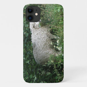 Niedlicher weißer Fliegenschaf iPhone Case