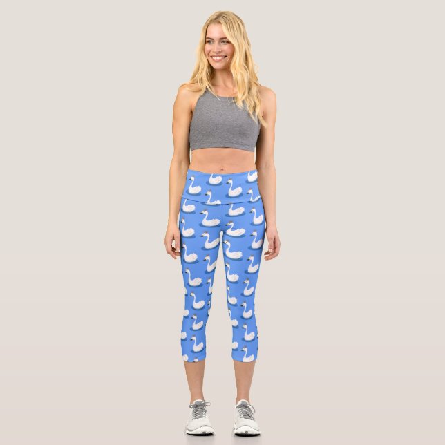Niedlicher weißer Schwan mit KronenCartoon Capri Leggings (Vorderseite)