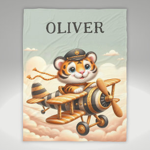 Niedlicher weißlicher Tiger auf einem Flugzeug Fleecedecke