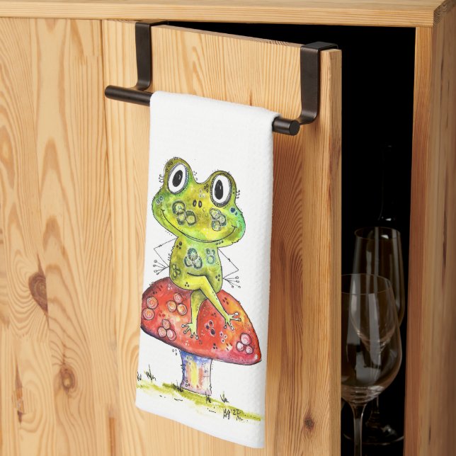 Niedlicher Whimsical Green Frosch auf Toadstool Geschirrtuch (Drittel gefaltet)