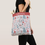 Niedlicher Whimsical Weihnachtsbaum Personalisiert<br><div class="desc">Diese niedliche Weihnachtsfeier-Tasche bietet ein lustiges skurriles Muster von Santa-Illustrationen,  Bäumen und Geschenke in Rosa,  Rot und aquamarin.</div>
