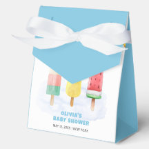 Niedlicher, zum Pop bereiter Eiscreme-Babydusche