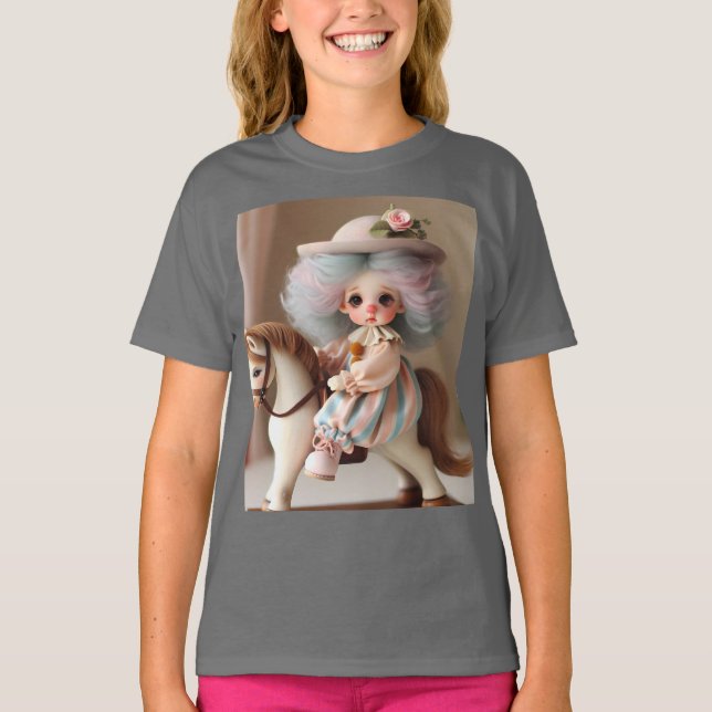 Niedliches Baby auf einem Holzpferd T-Shirt (Vorderseite)