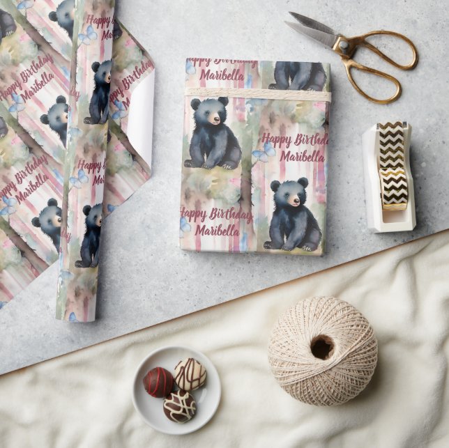 Niedliches Baby Bear Girl Personalisiert Geburtsta Geschenkpapier (Kunsthandwerk)