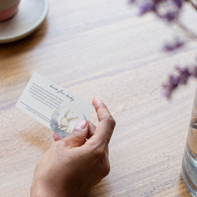 Niedliches Baby Bunny on Moon mit Sternenbüchern f Begleitkarte (Von Creator hochgeladen)