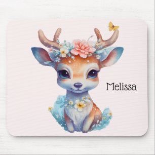 Niedliches Baby Deh mit Antlern und Blume Mousepad