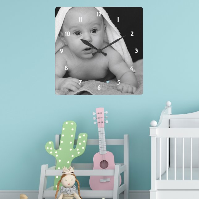 Niedliches Baby-Foto Es Ihr Platz Wall Uhr (Cute Baby Photo It Your Way Square Wall Clock)