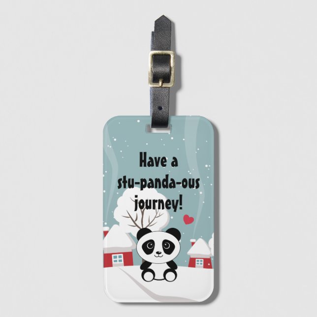 Niedliches Baby Panda im Winterschnee grau Gepäckanhänger (Vorderseite Vertikal)