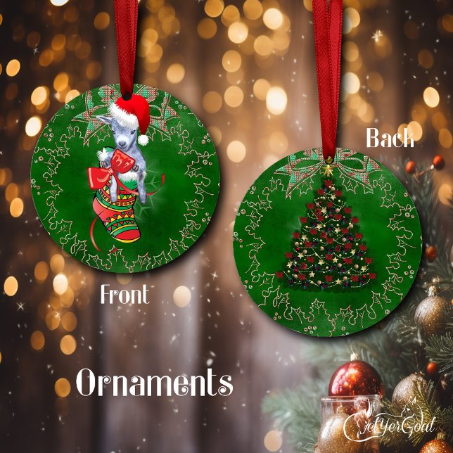 Niedliches Baby-Ziege im Strumpf Weihnachtsschmuck (Adorable little pygmy goat baby in a Christmas stocking  - add any text you like #zazzlemade )