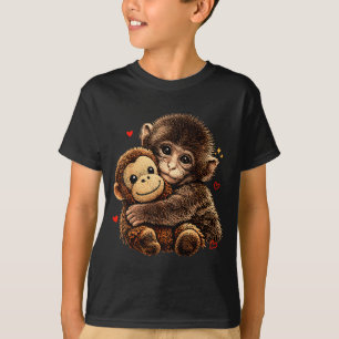 Niedliches Babyäffchen umarmt Bären-Plüsch-Tier T-Shirt