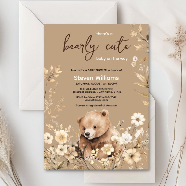 Niedliches Bärenwasser-Farbjunge Babydusche Einladung (Cute watercolor forest bear with rustic beige flowers baby shower invitation)