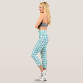 Niedliches Blatt Aquamarin- und Weißmuster Trendse Capri Leggings