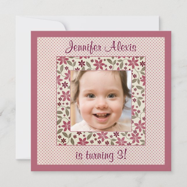 Niedliches Blumenmädchen Foto Geburtstagsfeier Einladung (Vorderseite)