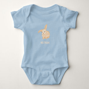 Niedliches braunes Kaninchen - transparent. Baby Strampler