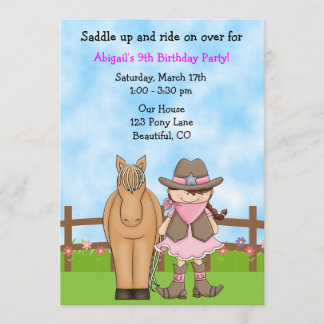 Niedliches Brünettes Cowgirl und Pferd Einladung z