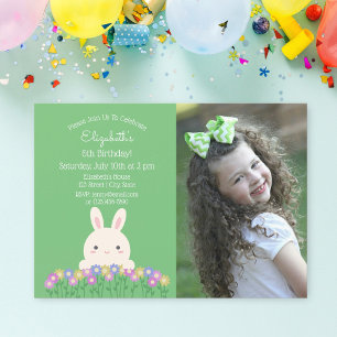 Niedliches Bunny & Blumen Sage Green Kindergeburts Einladung