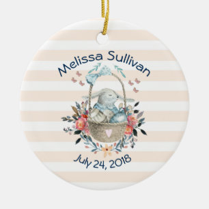 Niedliches Bunny in einem Korb mit Eiern und Hübsc Keramik Ornament