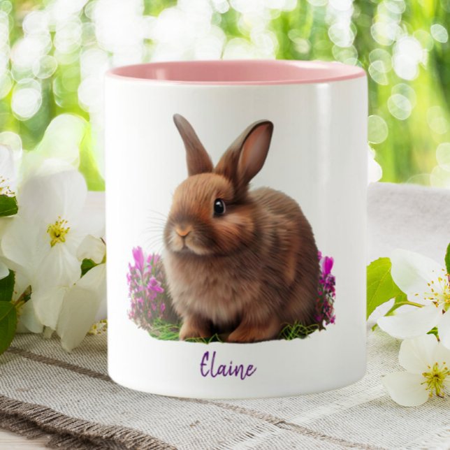 Niedliches Bunny Rabbit Purple Blumen Personalisie Zweifarbige Tasse (Von Creator hochgeladen)