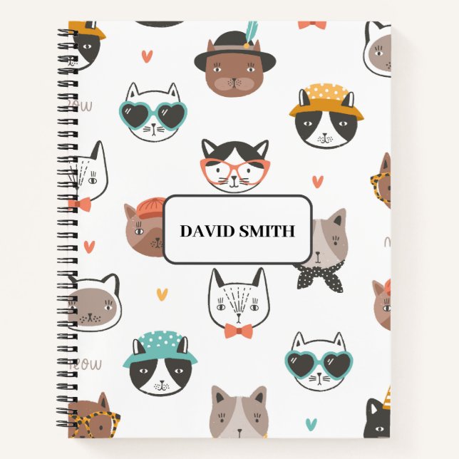 Niedliches Cat Pattern mit Namen Notebook Notizbuch (Vorderseite)