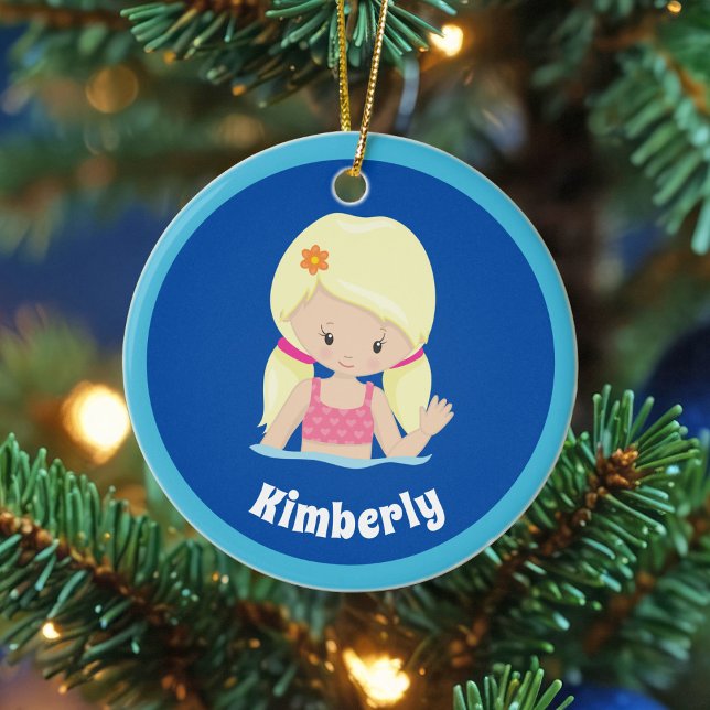Niedliches Custom Swim Team Blonde Girl Weihnachte Keramik Ornament (Von Creator hochgeladen)