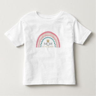 Niedliches Design Wasserfarbe Regenbogen Mama ist  Kleinkind T-shirt