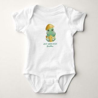 Niedliches Dinosaurier Ei nach Ankunft Baby Strampler