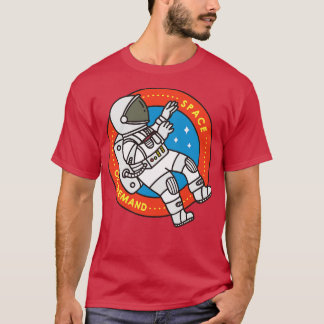 Niedliches Doodle des Astronauten im Weltraum T-Shirt