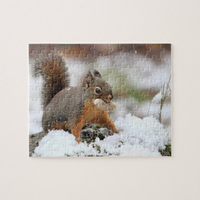Niedliches Eichhörnchen im Schnee mit Erdnuss Puzzle (Horizontal)