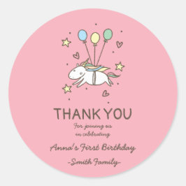 Niedliches Einhorn auf Laurels. Geburtstag. Danke. Runder Aufkleber